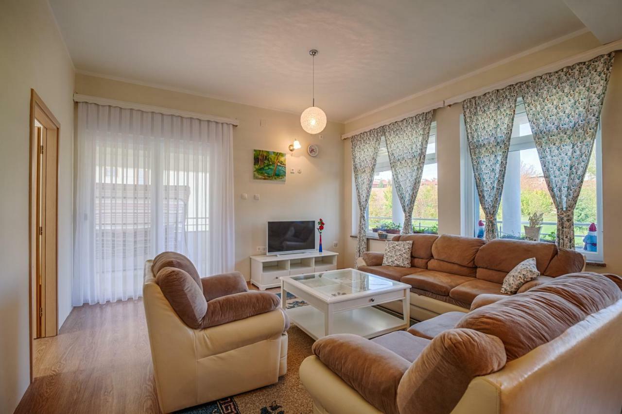 Apartment Snjezana Слуни Экстерьер фото