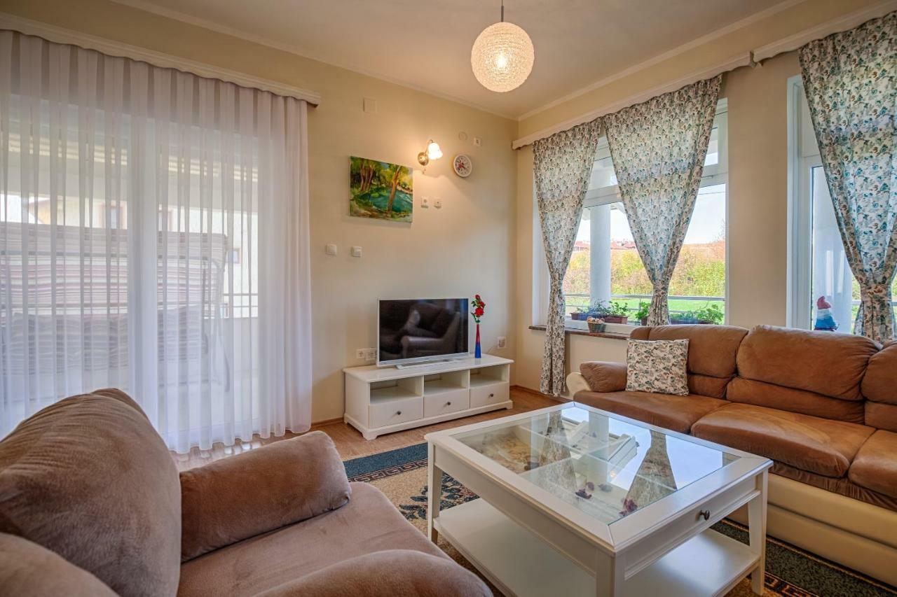 Apartment Snjezana Слуни Экстерьер фото