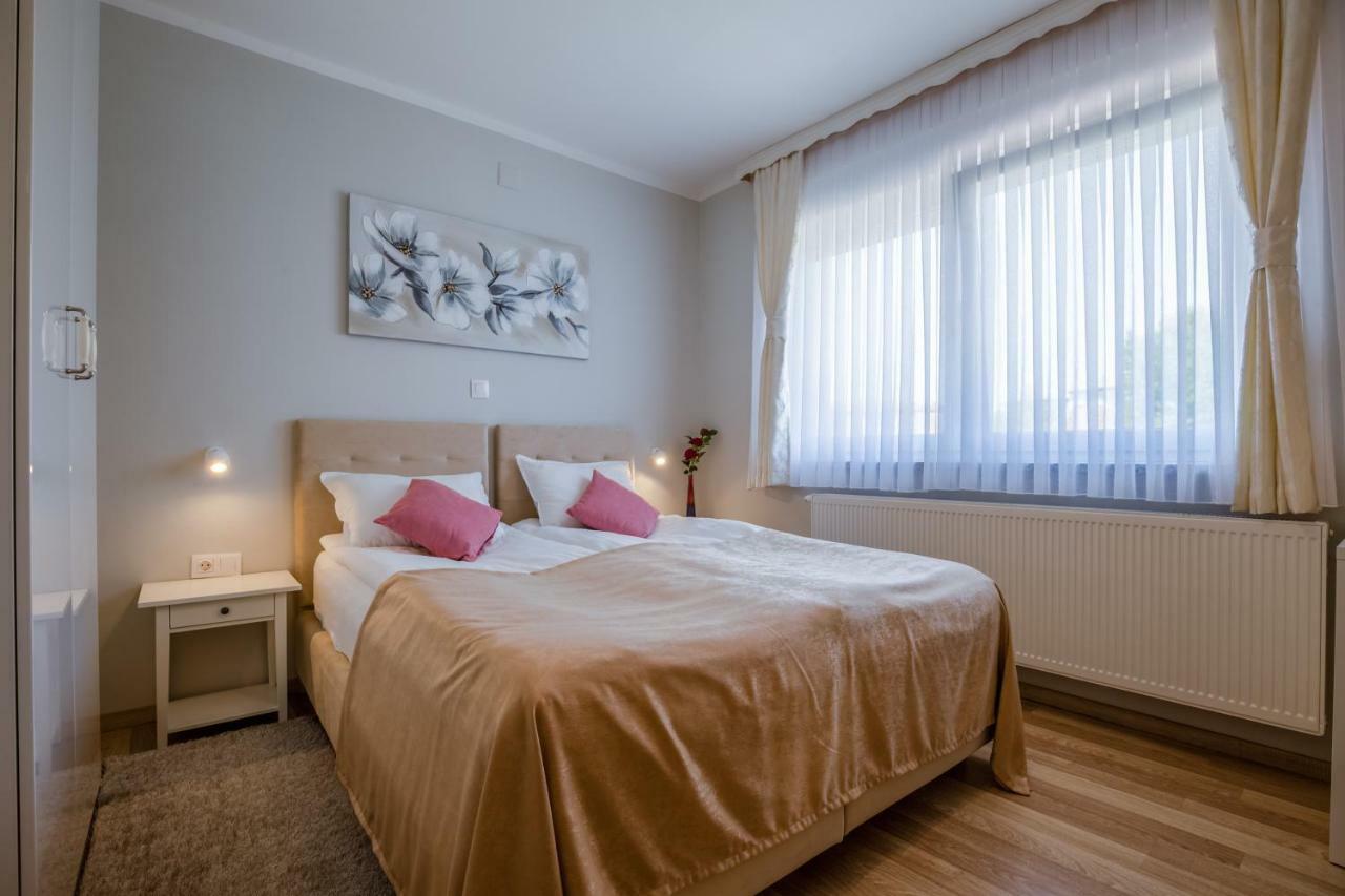 Apartment Snjezana Слуни Экстерьер фото