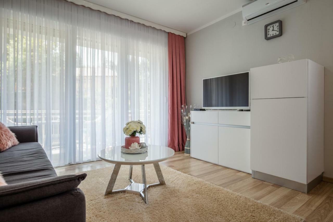 Apartment Snjezana Слуни Экстерьер фото